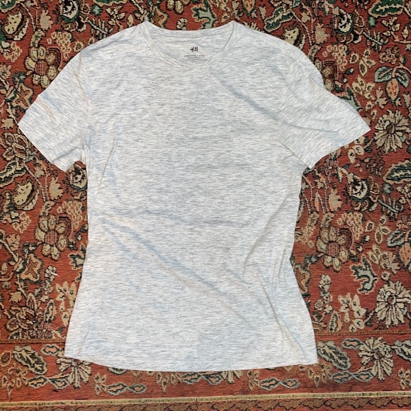 H&M men’s t-shirt - Picture 2 of 3